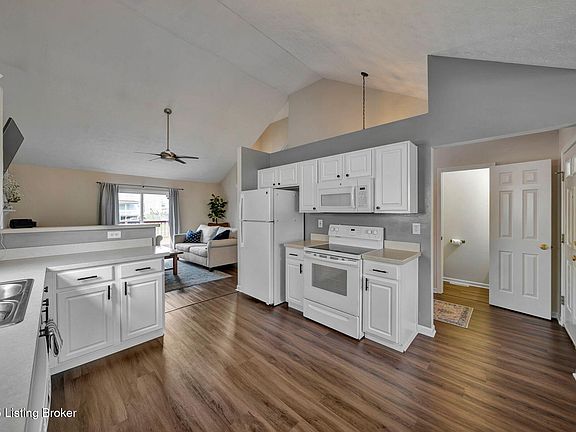 4th image of 7320 Orchard Lake Blvd