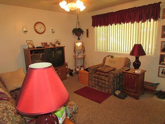 2nd image of 1012 Westview Dr