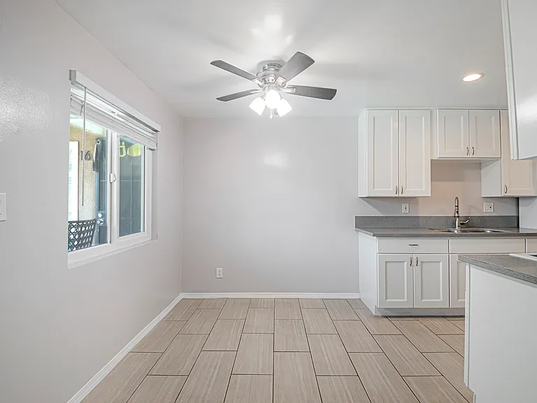 111 W Del Amo Blvd #15 — Photo 7