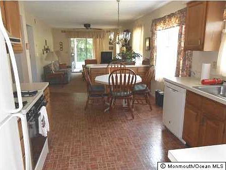 4th image of 166 Gayle Ct