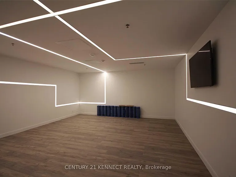 181 Dundas St E #1108 — Photo 3