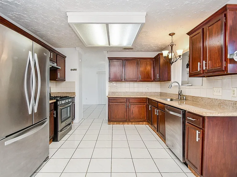 12311 Grove Meadow Dr — Photo 8
