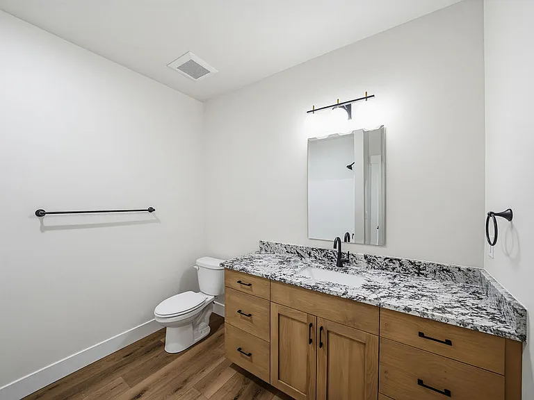 475 E River Ln — Photo 40