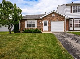 1355 Georgetown Dr, Carol Stream, IL 60188