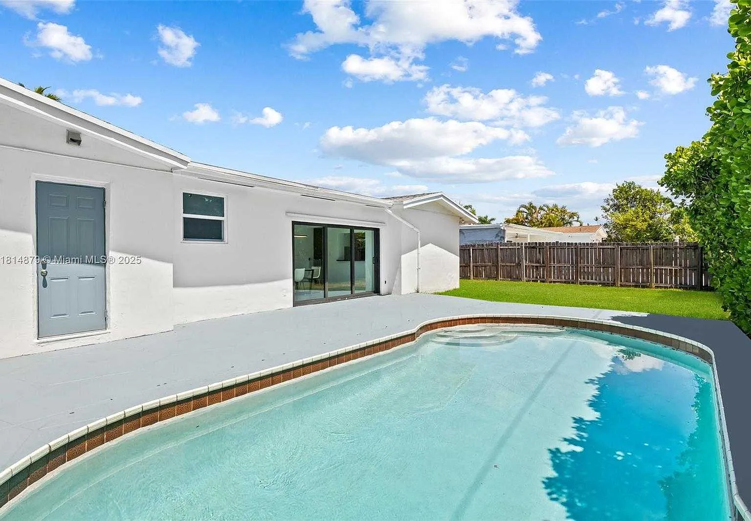 3 bed, 3.5 bath, $6,750 — Photo 4