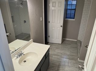 214 Briar Creek Dr, Crandall, TX 75114