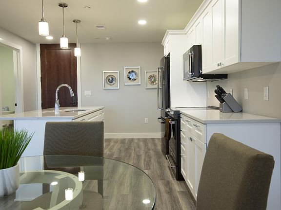 3rd image of 800 Whitwam Dr #4