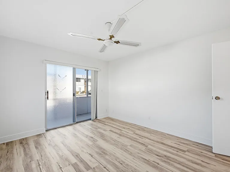 452 Brittany Dr #J — Photo 15