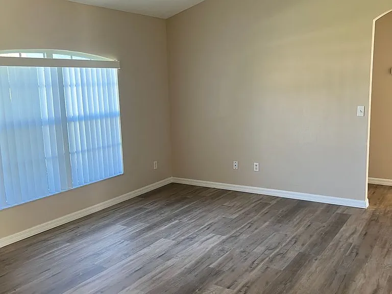 695 Sagamore Dr — Photo 6