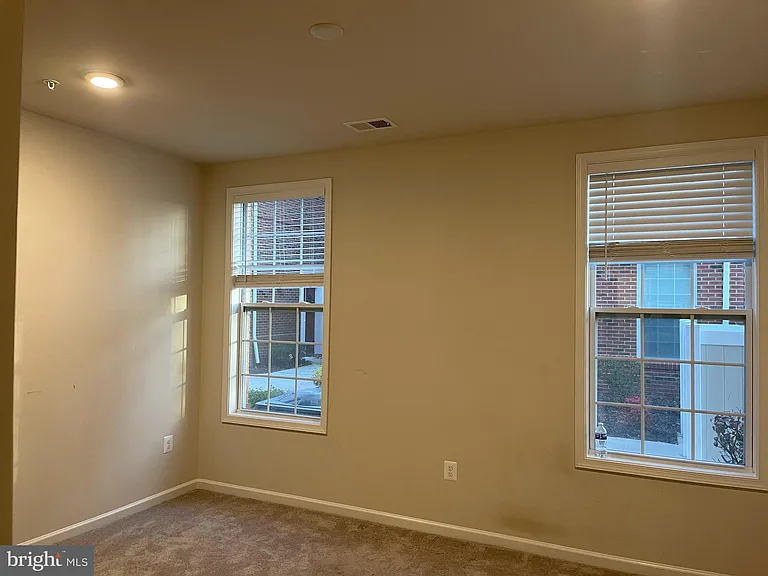 23255 Milltown Knoll Sq #102 — Photo 9