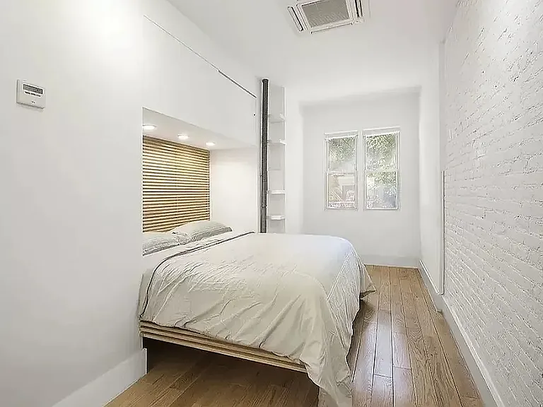 217 W 14th St #2F — Photo 7