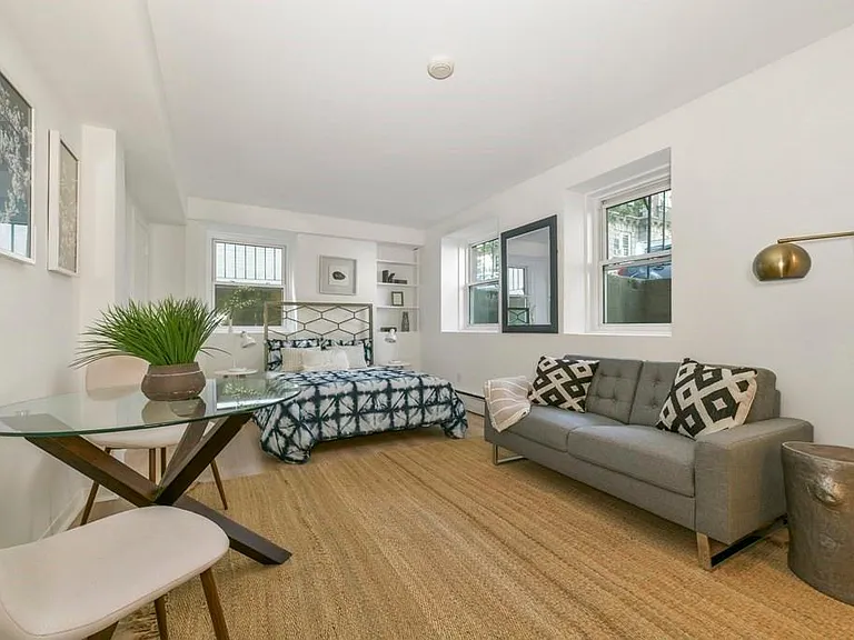1800 Massachusetts Ave #6 — Photo 1