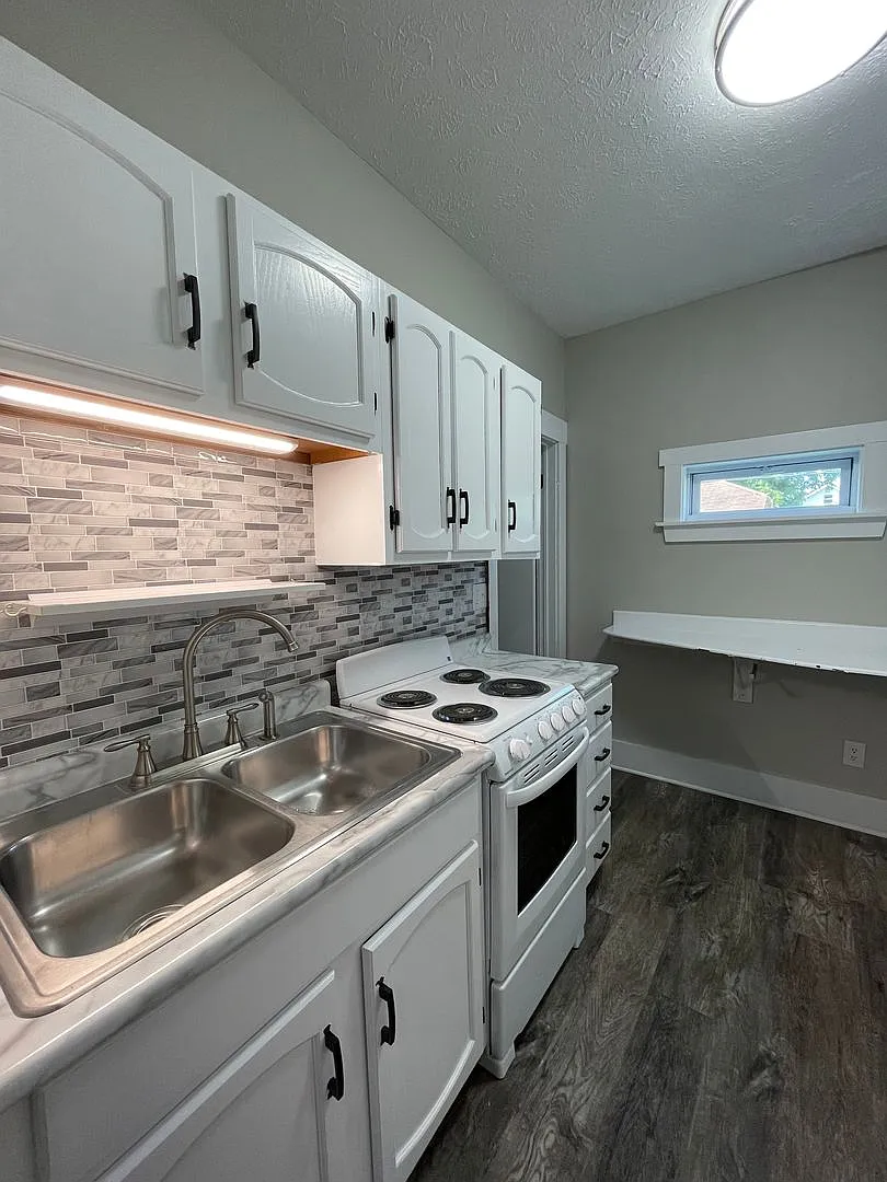 112 Lincoln St- Emulous — Photo 1