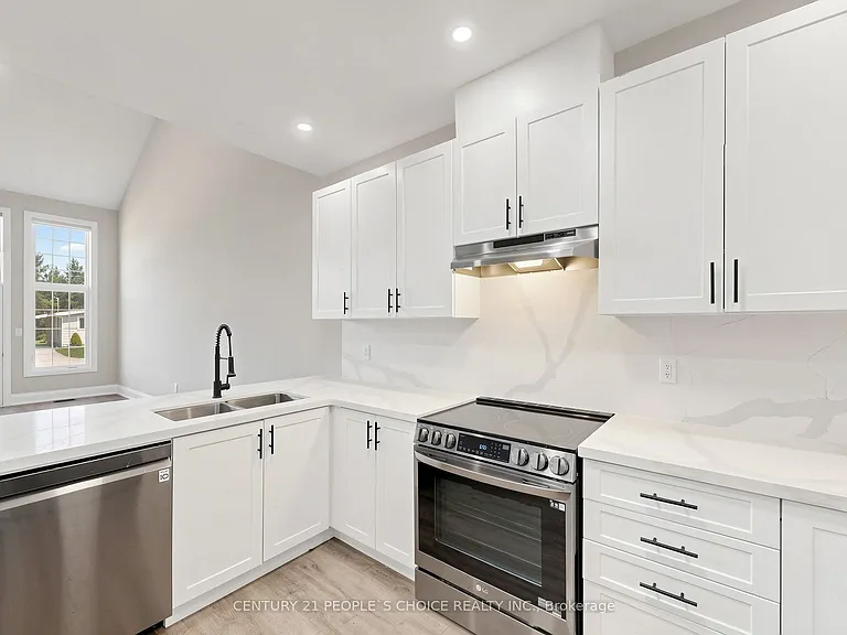 8 Durham Rd — Photo 15