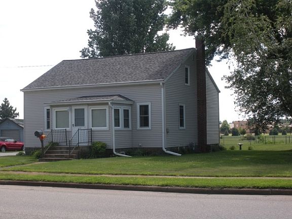 2nd image of 427 Wood Ave