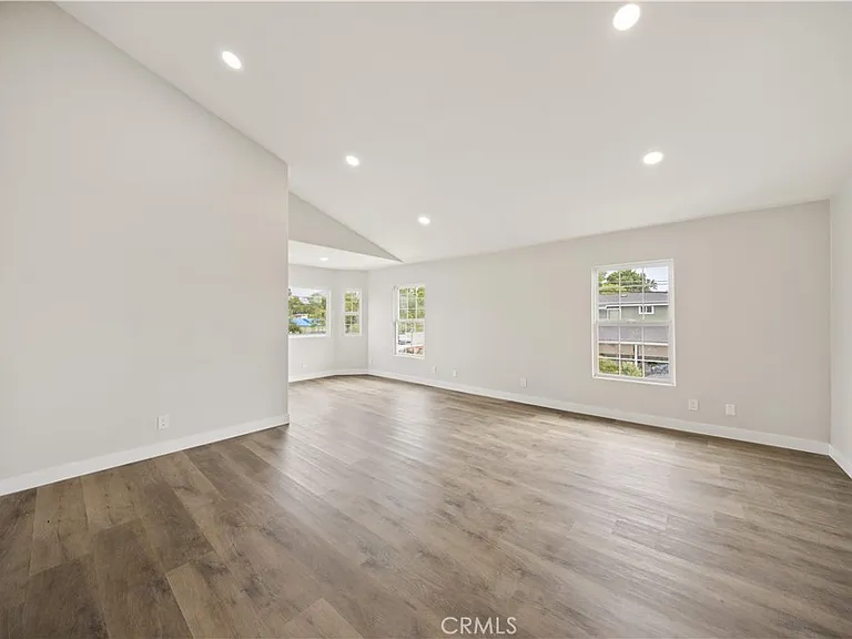 350 E Juanita Ave — Photo 17
