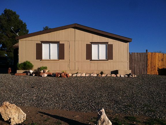 3rd image of 2613 S Pleasant Valley Dr