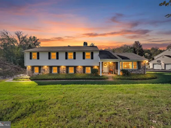 174 Pole Cat Rd, Glen Mills, PA 19342