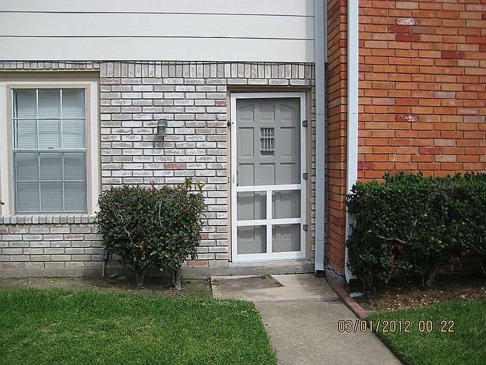 1st image of 13041 Clarewood Dr