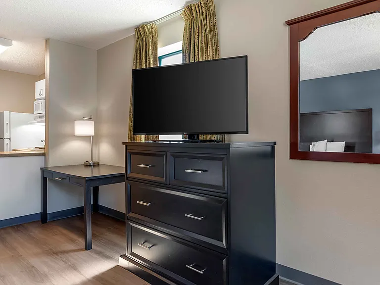 Superior Studio - 1 King Bed
