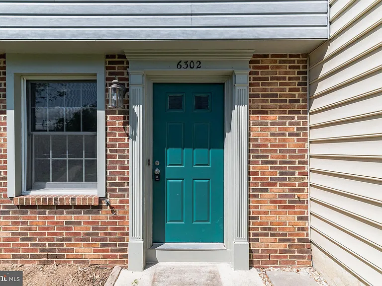 6302 Betsy Ross Ct — Photo 28