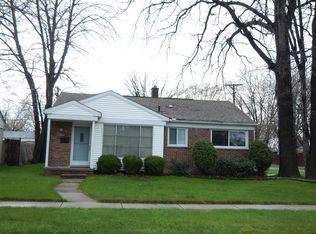 23004 Sanders St, Saint Clair Shores, MI