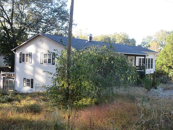 3rd image of 76 Elmwood Dr