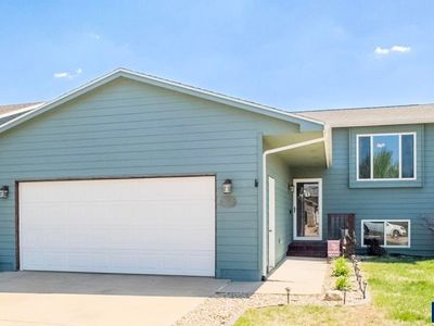 1001 Ash Grove St, Harrisburg, SD, 57032