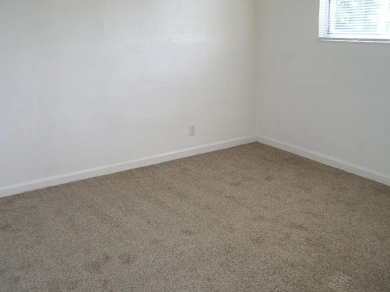 1620 Sycamore Dr #3 — Photo 12