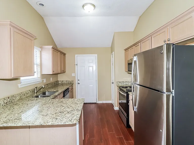2753 Virginia Woods Pl — Photo 7