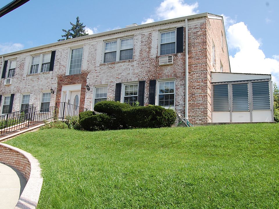 1st image of 4621 Hanford St