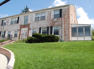 4621 Hanford St, Little Neck, NY 11362