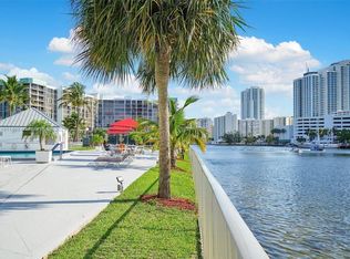 200 Leslie Dr APT 827, Hallandale, FL 33009