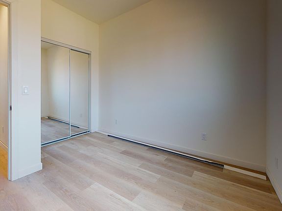5th image of 4928 63rd St