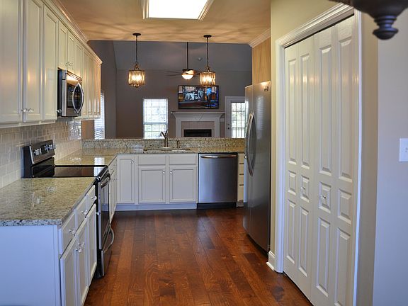 4th image of 11508 Kimball Ln