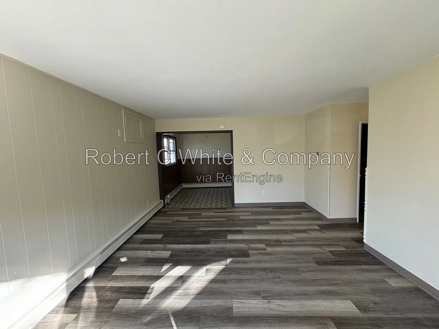 3 bed, 1.0 bath, 972 sqft, $2,340 — Photo 4