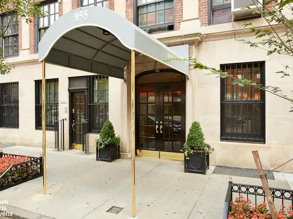 955 Lexington Avenue image 10 of 10
