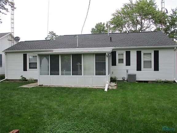5th image of 1057 N Sheffield Ave