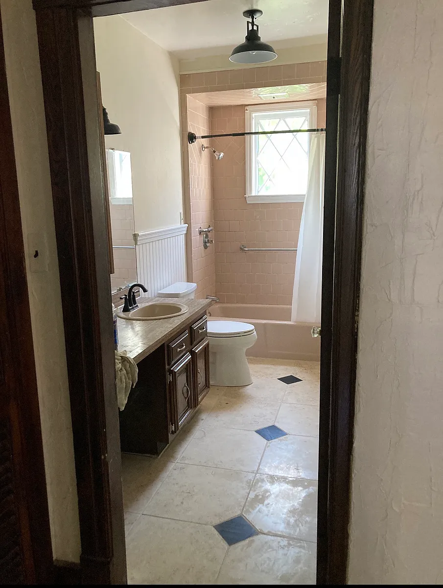 Building Photo - 23 Freeland St #2