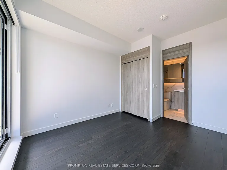 18 Esther Shiner Blvd #2909 — Photo 11