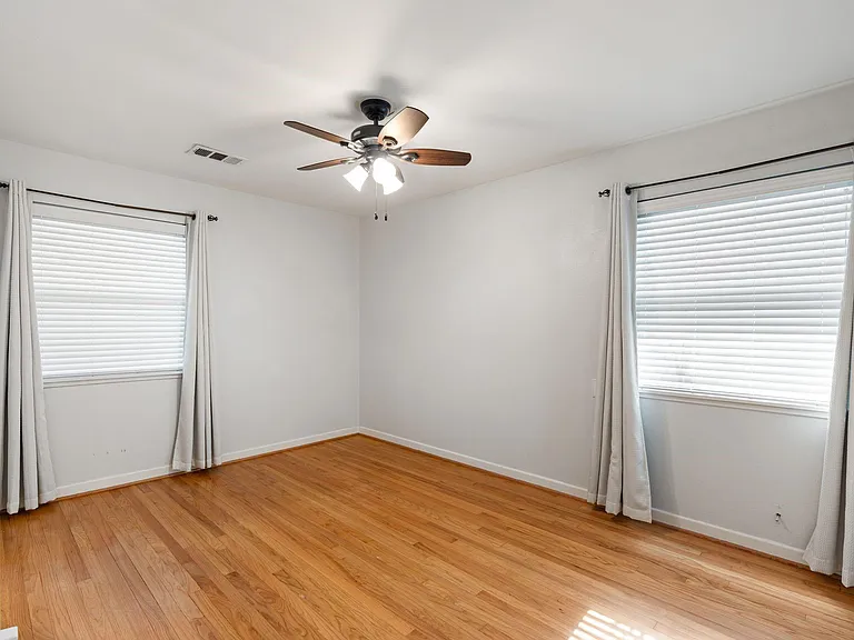5110 Hialeah Dr — Photo 13