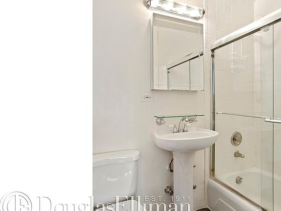 3rd image of 155 W 68th St APT 702