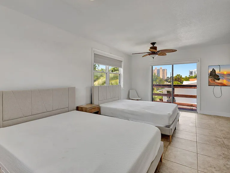 217 Marina Dr — Photo 32