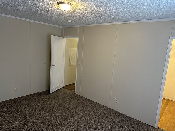 5th image of 23147 E Hill Dr