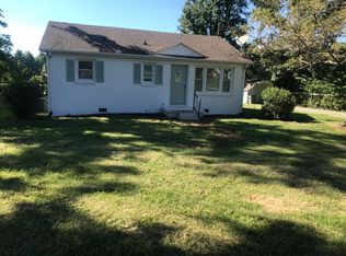 235 Halltown Rd, Cottontown, TN 37048