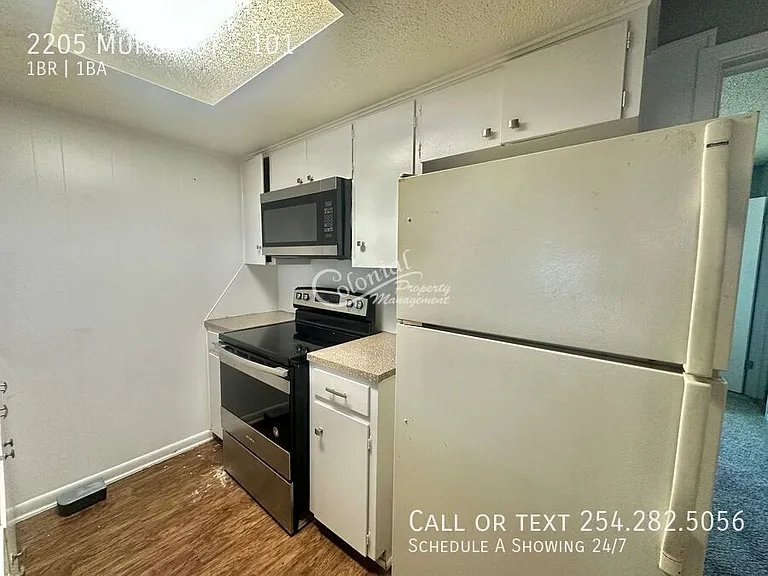 2205 Muroc St #101 — Photo 6