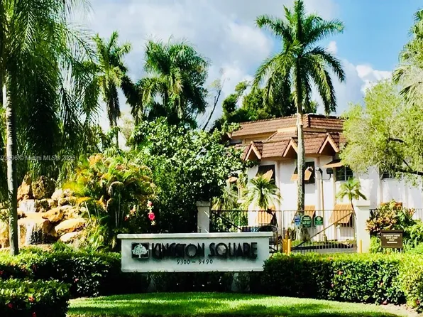 9352 SW 77th Ave APT H3, Miami, FL 33156