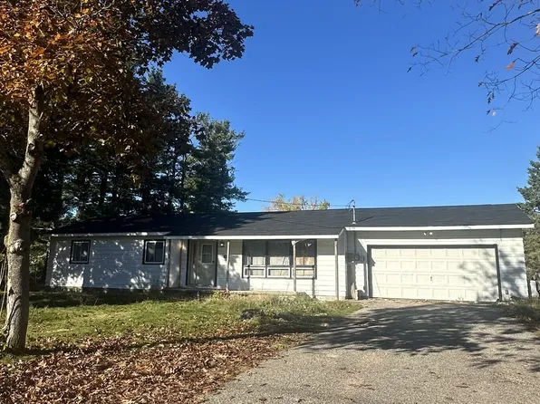 419 Obrien Dr, Cheboygan, MI 49721