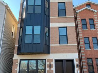 1215 W Erie St #2, Chicago, IL 60642
