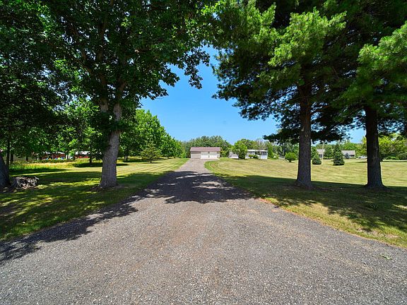 3rd image of 2752 W Mosherville Rd